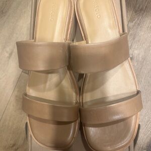 Nisolo Ellie Almond all day clog size 10